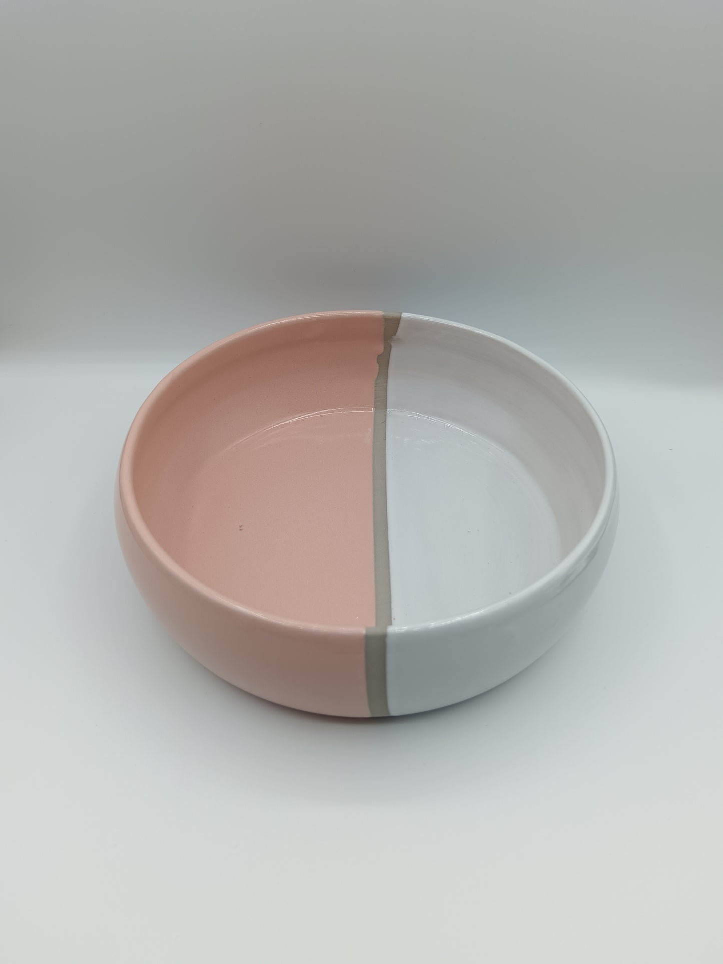 Assiette à bords hauts - Collection 2024